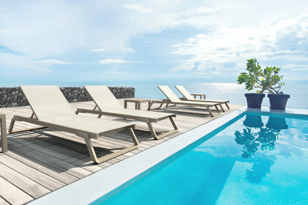 1069_tropic_ocean_side_table