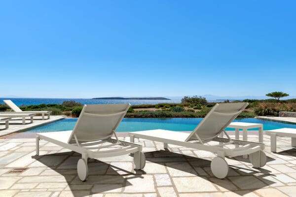 1185_casablanca_ocean_side_table
