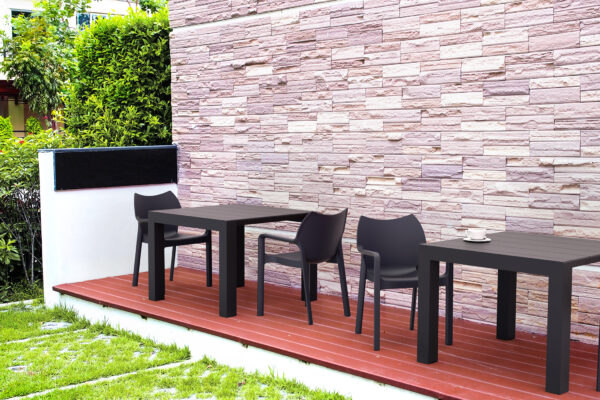 599_diva_vegas_table_100