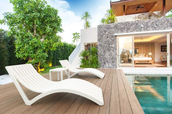 811_slim_ocean_side_table