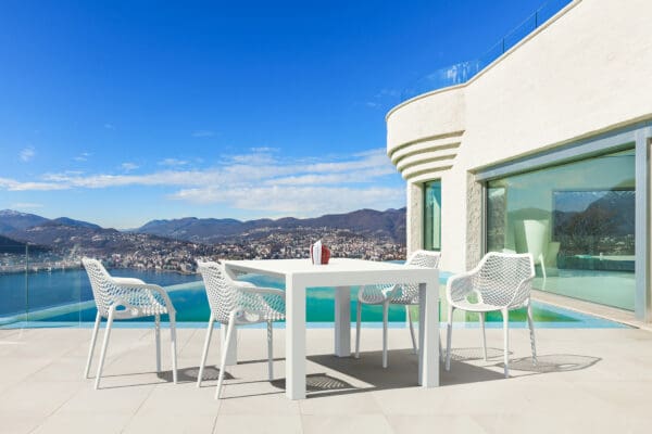 828_airxl_vegas_table_140
