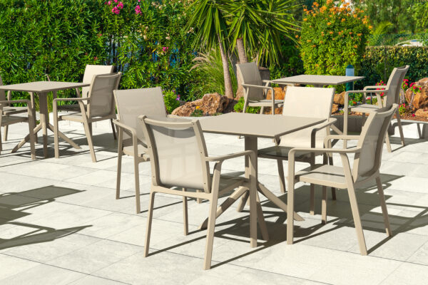 894_pacific_armchair_sky80