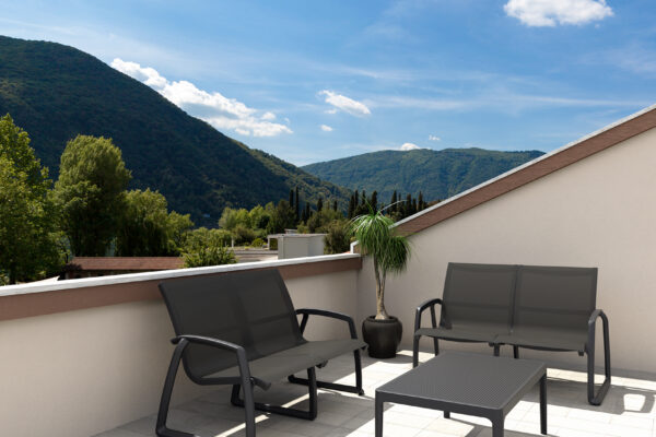 991_pl_sofa_armchair_sky_lounge_table