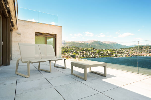 995_pl_sofa_chair_ml_table